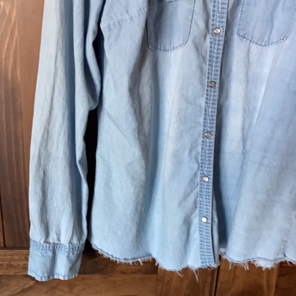 MAURICES DENIM LONG SLEEVE BLOUSE - Picture 3 of 6